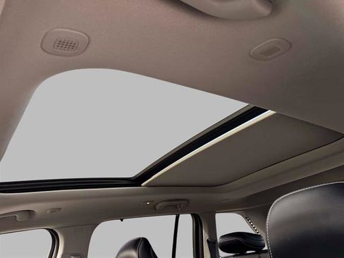 Used 2023 Jeep Grand Cherokee 4xe w/ Luxury Tech Group II image 23