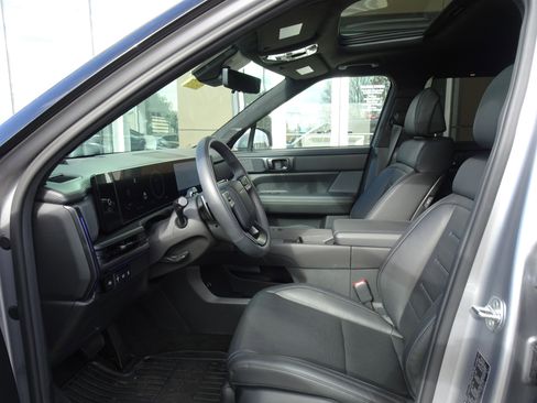 New 2025 Hyundai Santa Fe Calligraphy image 9