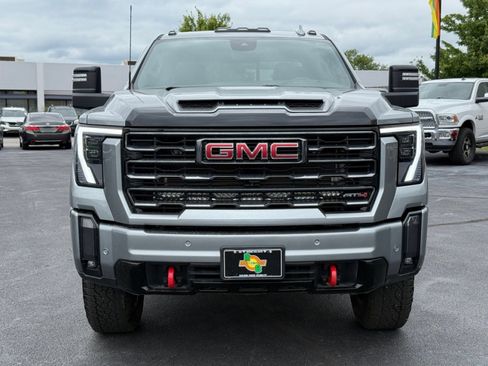 Used 2024 GMC Sierra 2500 AT4 w/ AT4 Premium Plus Package image 3
