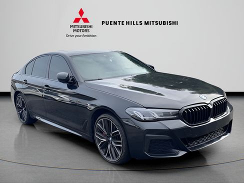 Used 2023 BMW 530e w/ M Sport Package RWD image 2