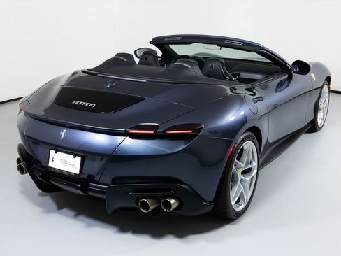 Used 2024 Ferrari Roma Spider RWD image 2