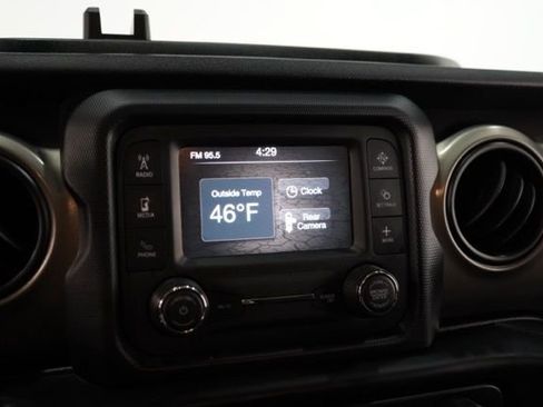 Used 2019 Jeep Wrangler Unlimited Sport S image 25