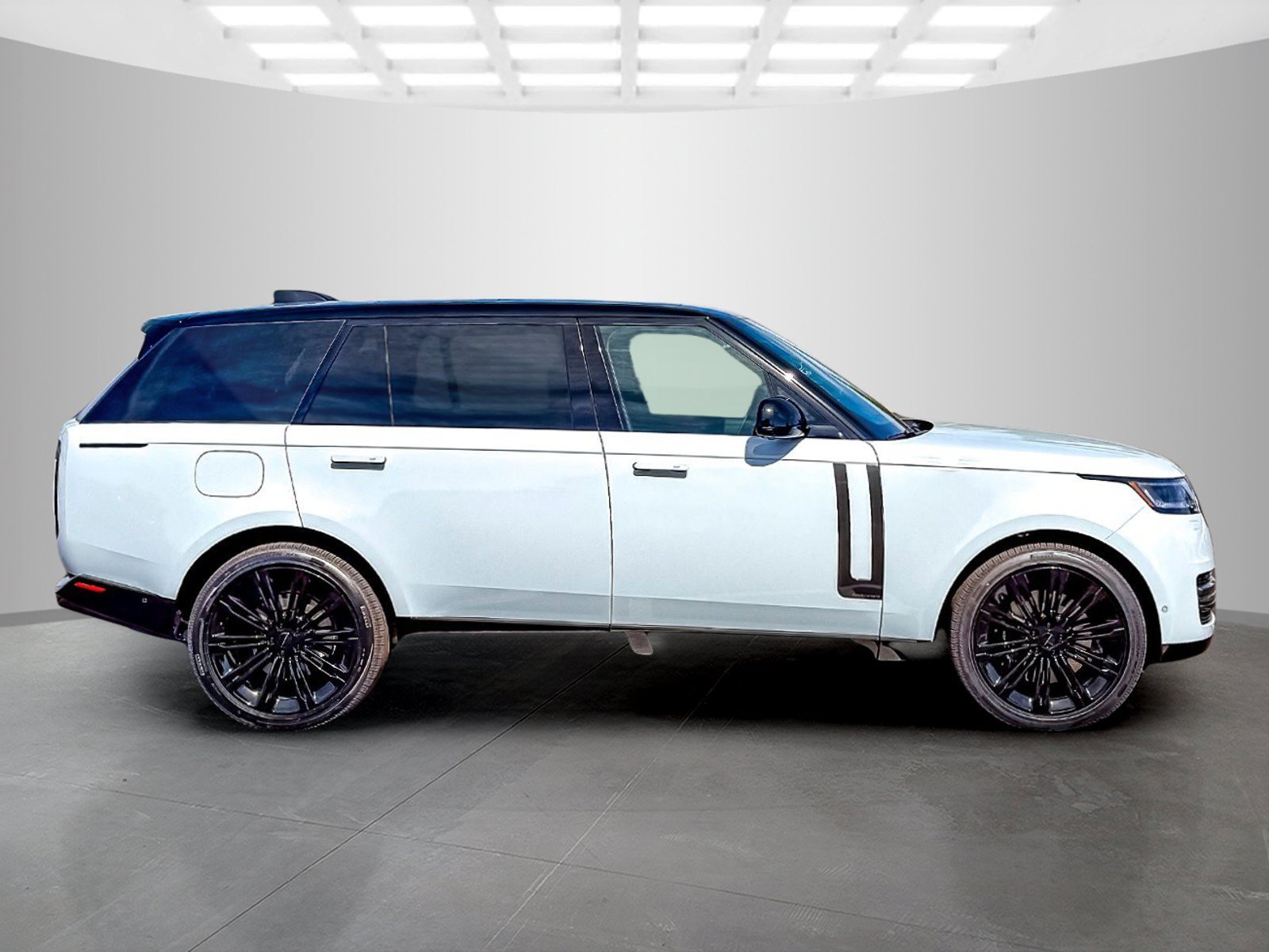 New 2026 Land Rover Range Rover Long Wheelbase Autobiography AWD/4WD image 6