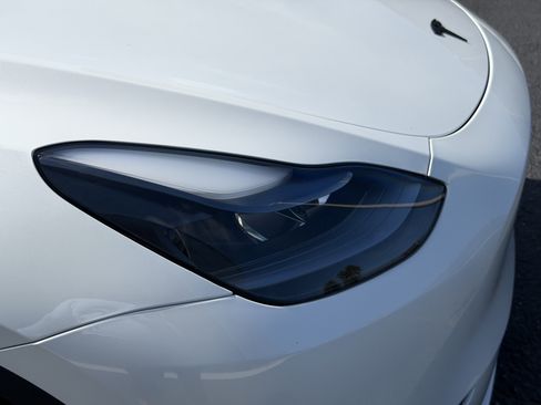 Used 2024 Tesla Model Y Performance AWD/4WD image 10