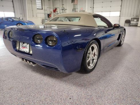 Used 2004 Chevrolet Corvette Convertible w/ Preferred Equipment Group RWD image 4