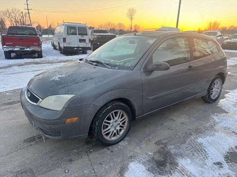 Used 2006 Ford Focus SE image 1