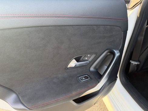 Used 2020 Mercedes-Benz CLA 35 AMG 4MATIC image 37