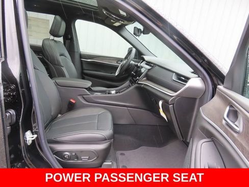 New 2026 Jeep Grand Cherokee L Limited AWD/4WD image 25