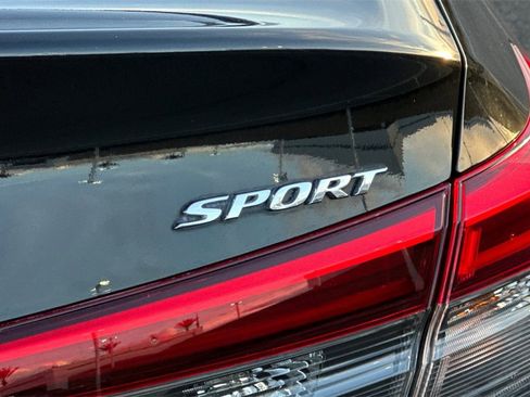 Used 2023 Honda Civic Sport image 31