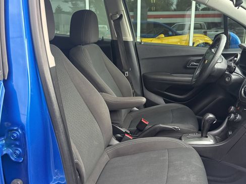 Used 2015 Chevrolet Trax LS AWD/4WD image 13