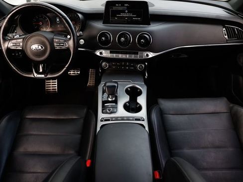 Used 2019 Kia Stinger GT2 image 2