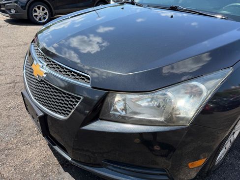 Used 2013 Chevrolet Cruze LS FWD image 9