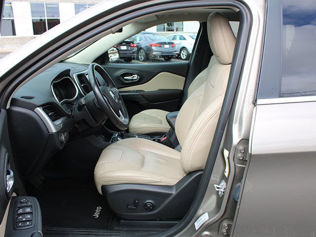 Used 2016 Jeep Cherokee Limited FWD image 13