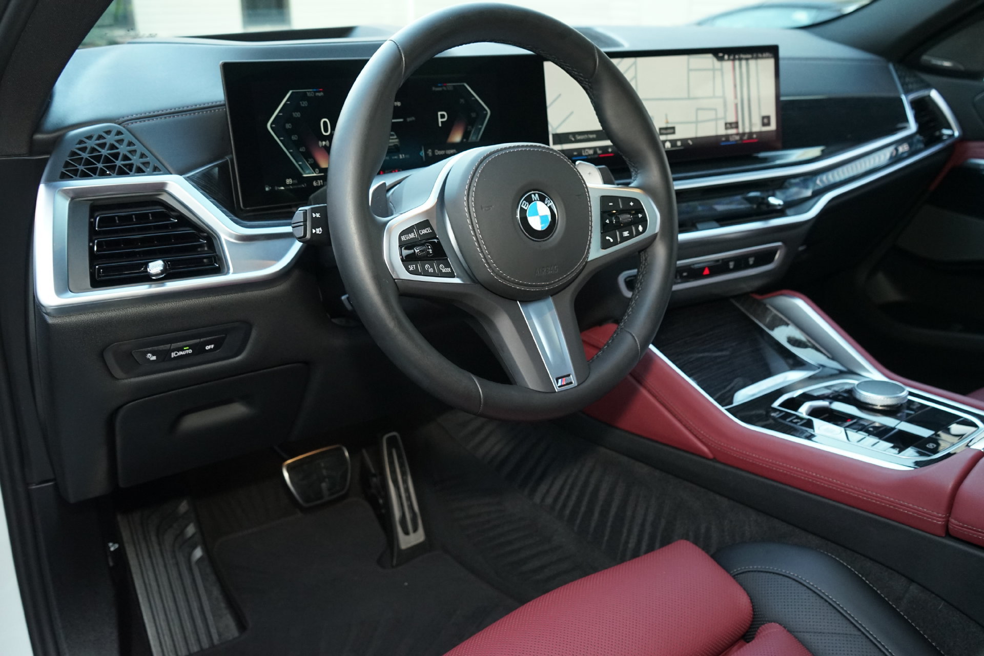 Used 2025 BMW X6 xDrive40i w/ Premium Package AWD/4WD image 2