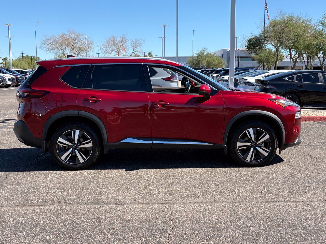 Used 2023 Nissan Rogue SL w/ SL Premium Package FWD image 7