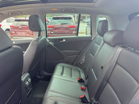 Used 2017 Volkswagen Tiguan Wolfsburg Edition AWD/4WD image 40