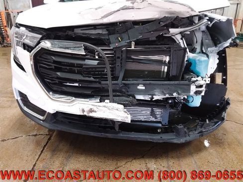 Used 2022 GMC Terrain SLE w/ LPO, Floor Liner Package image 17