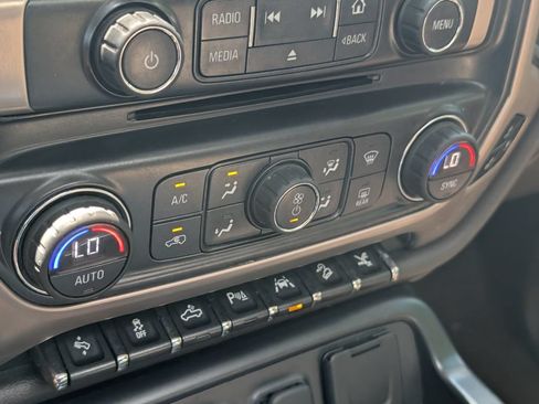 Used 2017 GMC Sierra 1500 Denali w/ Denali Ultimate Package AWD/4WD image 18