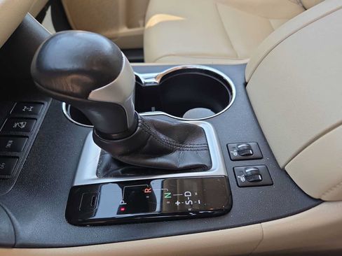 Used 2016 Toyota Highlander XLE AWD/4WD image 21