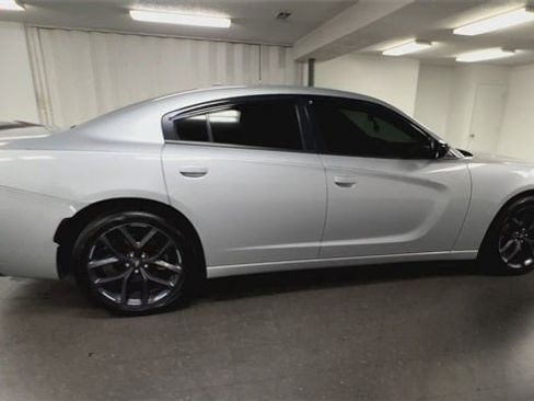 Used 2021 Dodge Charger SXT w/ Blacktop Package image 39