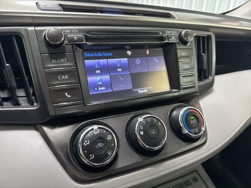 Used 2015 Toyota RAV4 LE image 14
