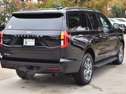 Certified 2025 Ford Expedition Active image 8