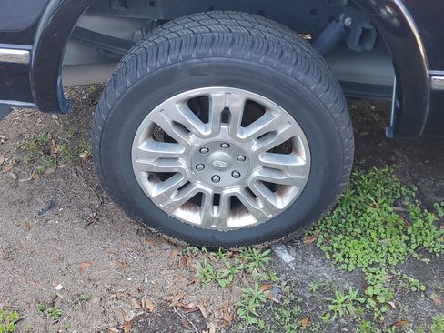 Used 2013 Ford F150 Platinum image 7