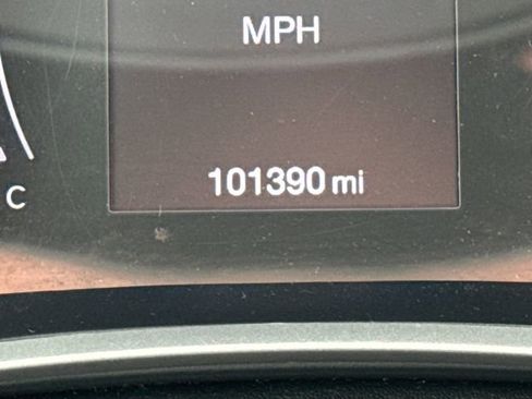 Used 2019 Jeep Compass Latitude w/ Cold Weather Group image 27