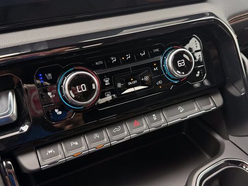 New 2026 GMC Sierra 1500 AT4 w/ AT4 Premium Package AWD/4WD image 19
