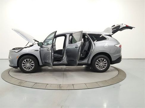 Used 2024 Buick Enclave Premium image 12