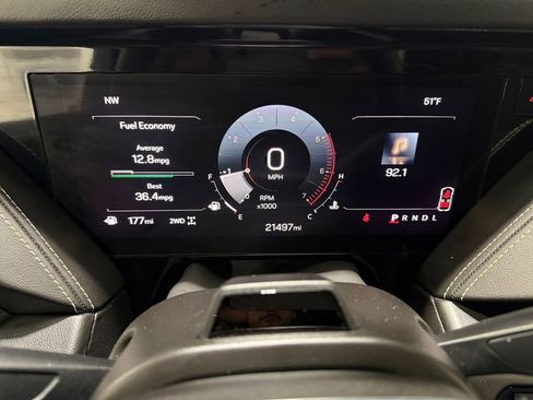 Used 2025 GMC Yukon XL Elevation image 29