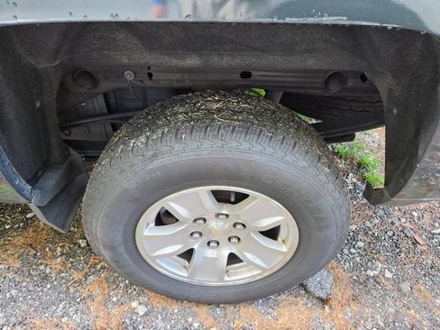 Used 2018 Chevrolet Silverado 1500 LT RWD image 5