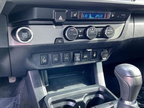 Used 2020 Toyota Tacoma TRD Sport image 30