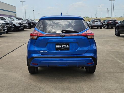 Used 2024 Nissan Kicks S FWD image 6