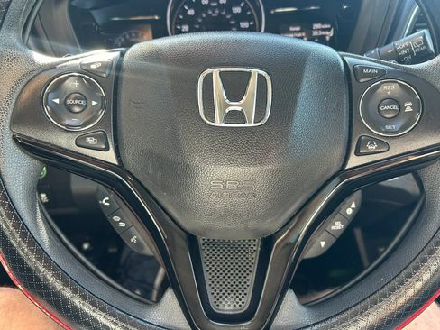 Used 2021 Honda HR-V EX image 6