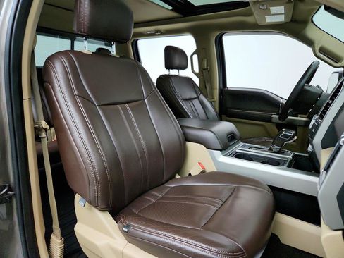 Used 2019 Ford F150 Lariat w/ Equipment Group 502A Luxury image 29