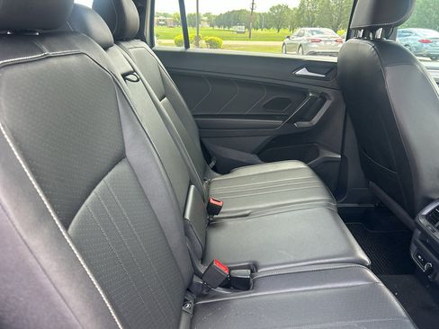 Used 2023 Volkswagen Tiguan SE R-Line FWD image 9