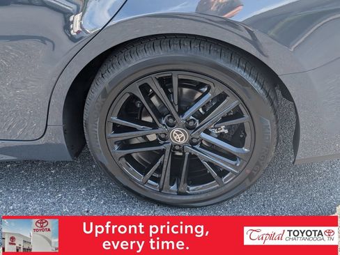 Used 2026 Toyota Camry SE FWD image 9