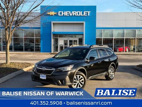Used 2022 Subaru Outback Premium image 1
