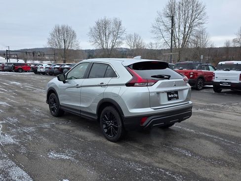 Used 2023 Mitsubishi Eclipse Cross LE image 6