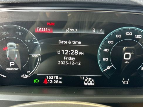 Used 2023 Audi e-tron GT Prestige w/ Prestige Package image 11