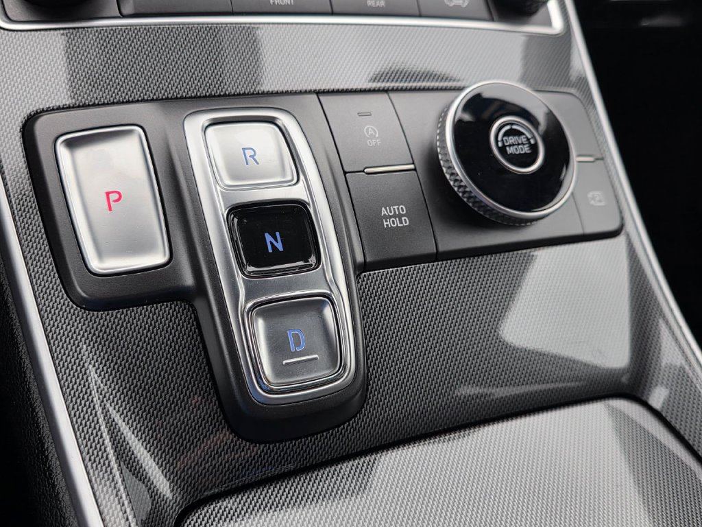 Used 2021 Hyundai Santa Fe SE FWD image 18