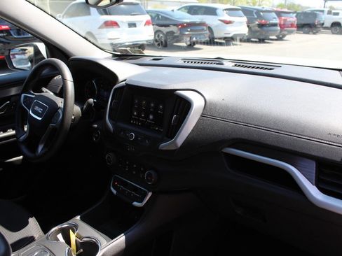 Used 2024 GMC Terrain SLE AWD/4WD image 16