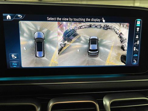 Used 2024 Mercedes-Benz GLS 580 4MATIC image 39