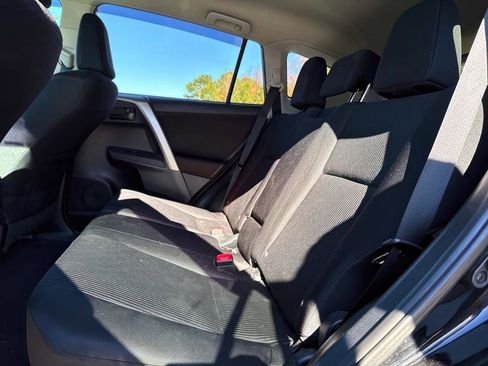 Used 2015 Toyota RAV4 LE image 13