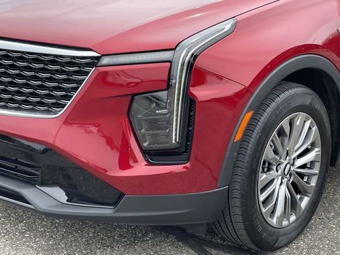 Used 2024 Cadillac XT4 Premium Luxury AWD/4WD image 35