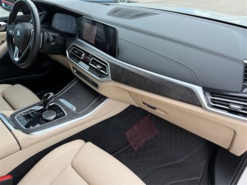 Used 2022 BMW X5 sDrive40i w/ Luxury Seating Package image 21