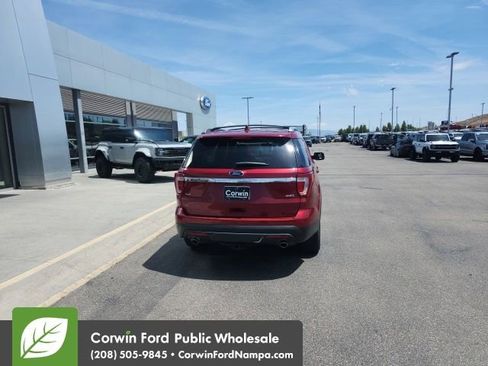 Used 2017 Ford Explorer XLT AWD/4WD image 8