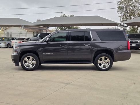 Used 2017 Chevrolet Suburban LS image 6