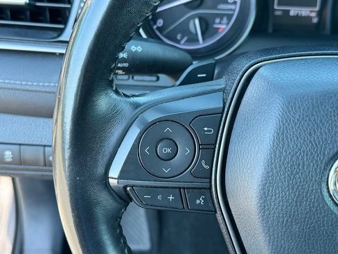 Used 2022 Toyota Camry SE FWD image 14